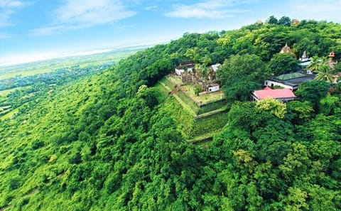 Private Tour of Phnom Chisor and Tonle Bati from Phnom Penh