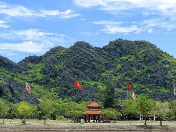 hoa lu