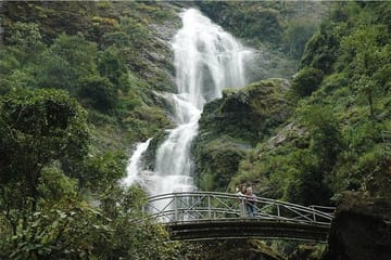 2-Day Sapa Trekking Tour from Hanoi with Overnight Stay