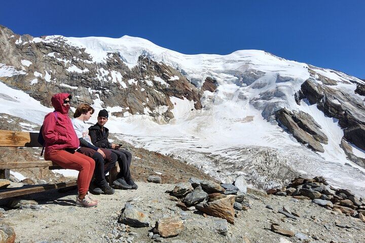 4 Days Swiss Alps Tour Zermatt, Jungfrau Region and Hidden Gems