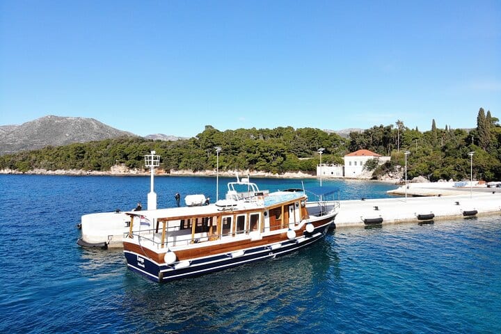 Hop-on-Hop-off Adventure - Explore Elaphiti Islands