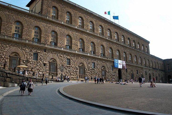 External view of Pitti Square and Pitti Palace