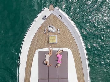 Istanbul: Private Bosphorus Tour On Luxury Yatch