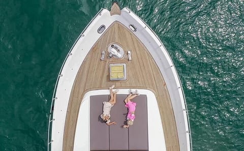 Private Luxury Yacht Tour of the Bosphorus in Istanbul