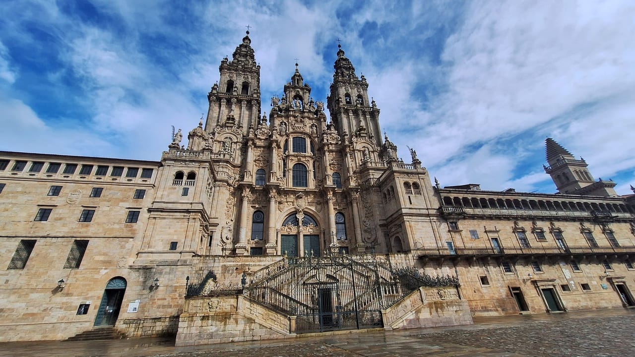 Private Santiago de Compostela Tour from Porto with Pilgrim Mass 6