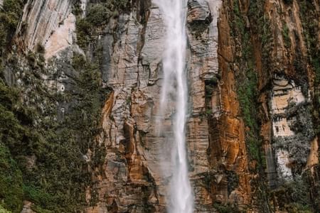 Cha-03 : Yumbilla - Jewels of Peruvian Waterfalls