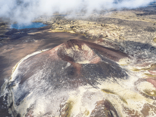Gráakúla volcanic crater