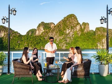 Luxury Ha Long Bay Day Cruise: Caves, Island, Kayak& Buffet Lunch