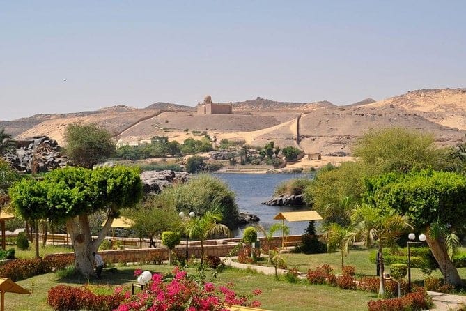Aswan: The Iconic Botanical Garden & Felucca Ride on the Nile  Private Tour