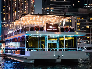 Dubai Dhow Cruise Tour of Marina and Jumeirah Beach