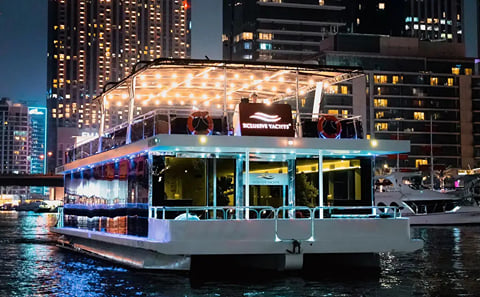 Dubai Dhow Cruise Tour of Marina and Jumeirah Beach