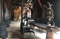 Chiang Mai-Chiang Rai: White - Blue Temple - Bann Dam Museum-Karen Village 7