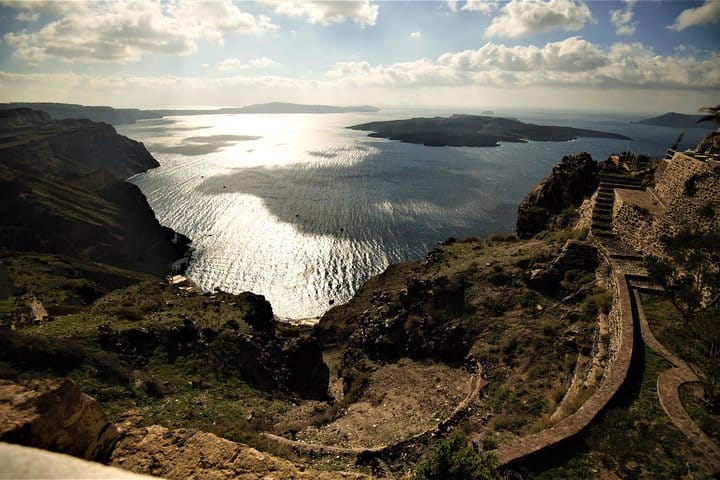 Santorini 5 Hour Private Oia Tour & Lunch/Dinner at a Local Farm