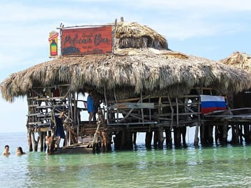 Private Tour to Floyd’s Pelican Bar from Montego Bay