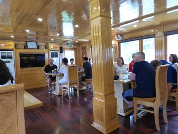 restaurant in Cruise
