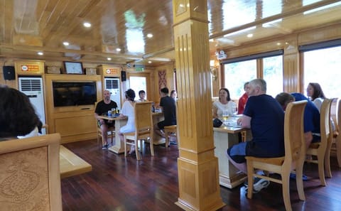 Hanoi City Tour and Halong Bay Cruise Adventure