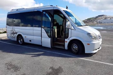 Private 6-Hour Santorini Highlights Tour from Fira