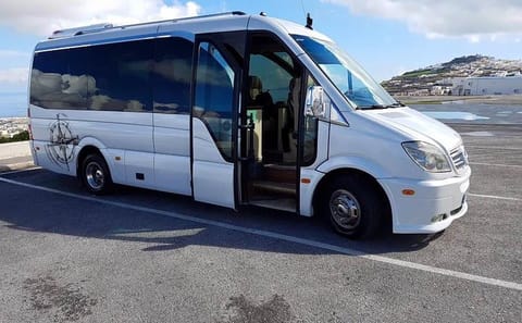 Private 6-Hour Santorini Highlights Tour from Fira