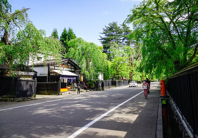 Akita Private Vehicle Service with Restaurant Reservation