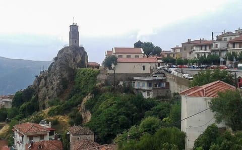 Delphi and Arachova Full Day Cultural Tour from Athens