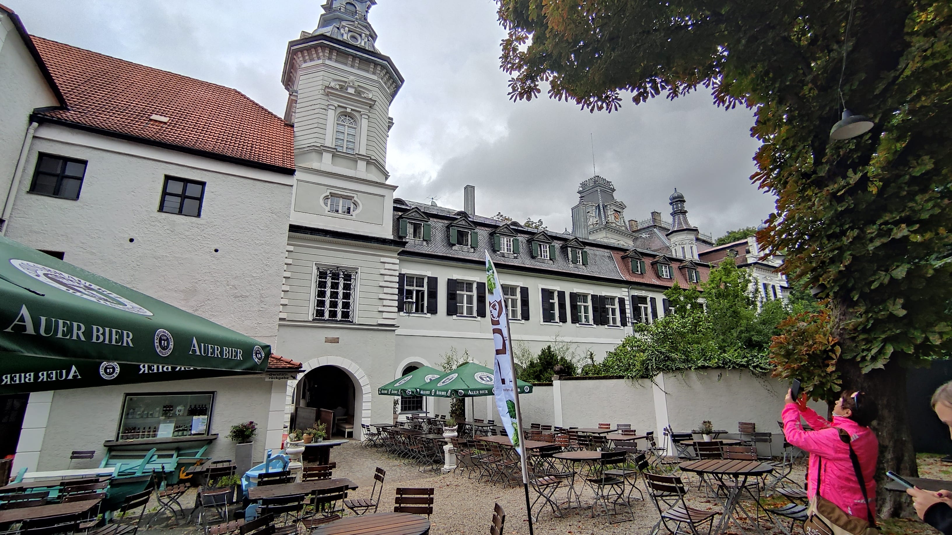 Historic Schlossbräukeller Au