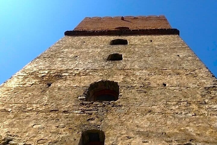 Sumuq qala-Sumug gala-Sheki tour-Gakh tour-Qax tour-Azerbaijan travel-Sumuq castle-VLA Travel