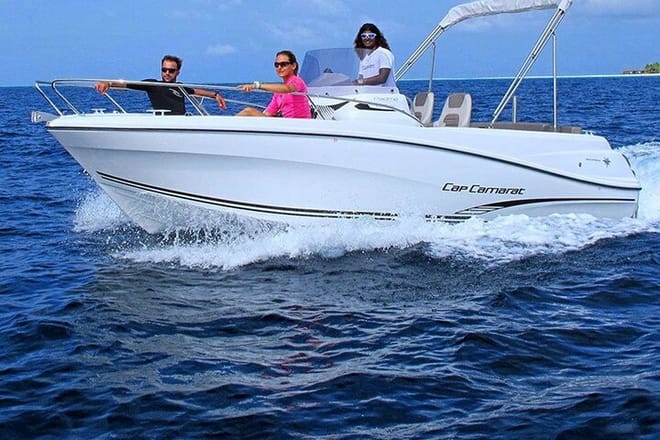 Speed Boat to Abo Munkar Island &amp; Water Sport Semi Private - Hurghada
