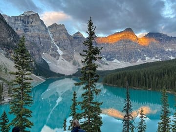 Moraine Lake and Johnston Canyon Tour from Canmore