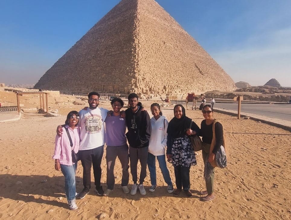 Saqqara Pyramids & Dahshur Pyramids and Memphis Tour With Lunch