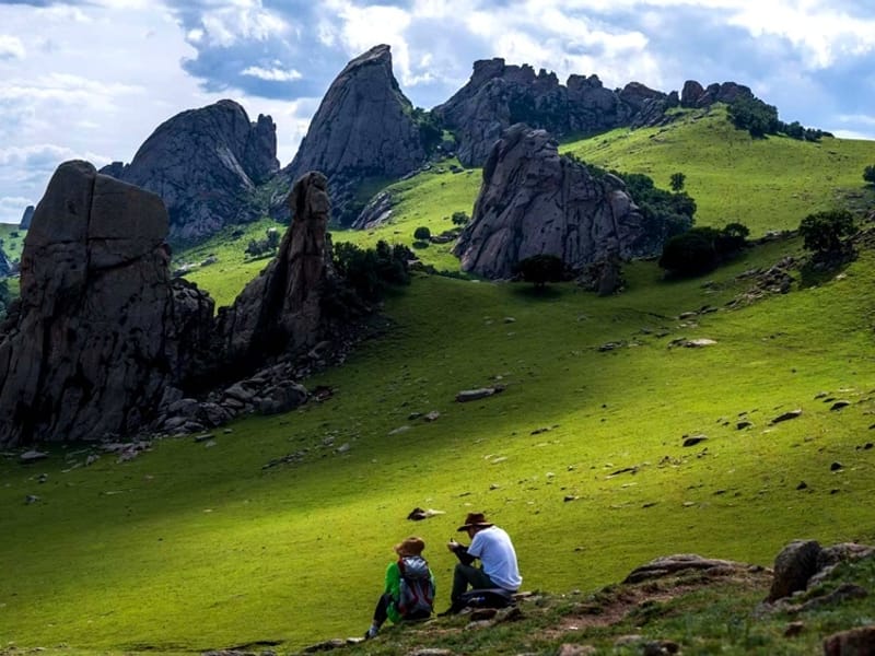 Keshiketeng Grassland 3-Day Private Tour: Daqingshan Trek, Huanggangliang & Hunshandake Sand Dunes