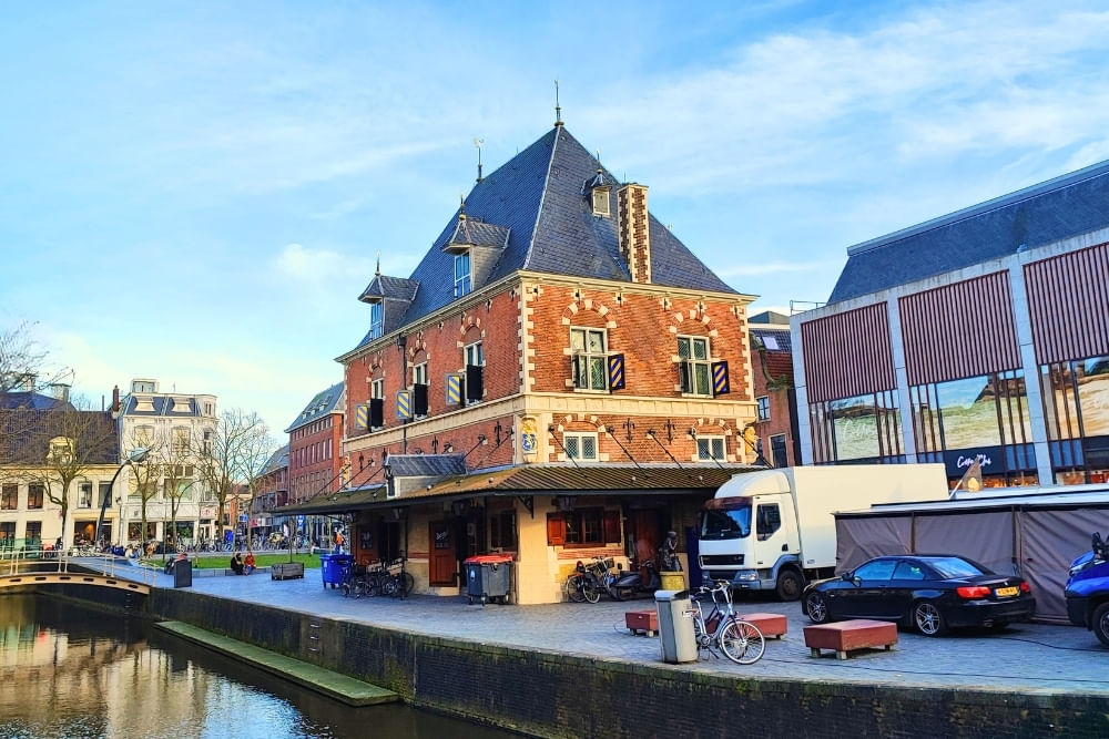 Photo of the stadswaag in Leeuwarden taken during the scavenger hunt City Detective.