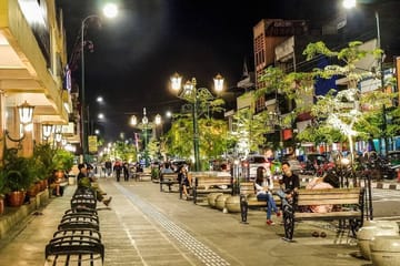Yogyakarta Sunset and Night Walk on Jalan Malioboro