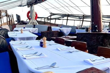 Tamarind Dhow Lunch and Dinner Cruise in Mombasa
