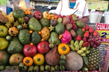 Culinary Walking Tour of San Camilo Market in Arequipa
