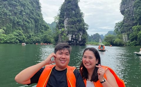 Luxury Day Tour of Bai Dinh, Trang An, and Mua Cave from Hanoi