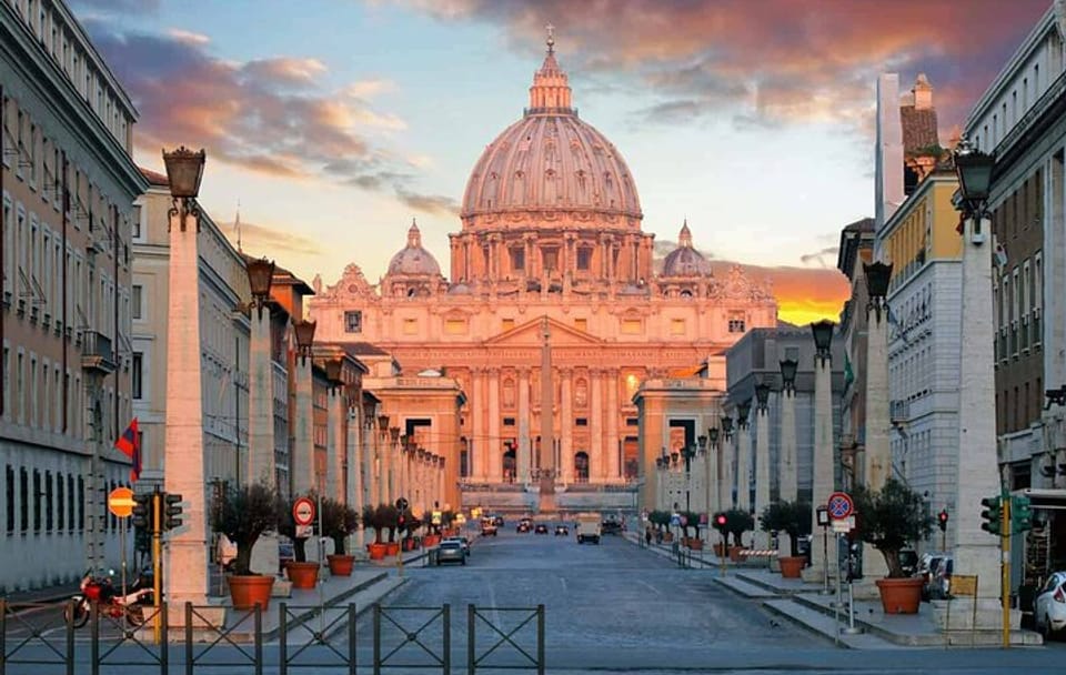 Guided Walking Tour of St. Peter's Basilica and Grottoes