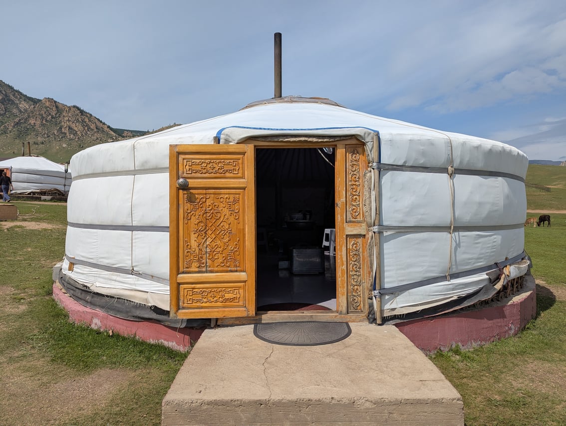 4-Day Authentic Nomadic Family Homestay near the Mini Gobi 9