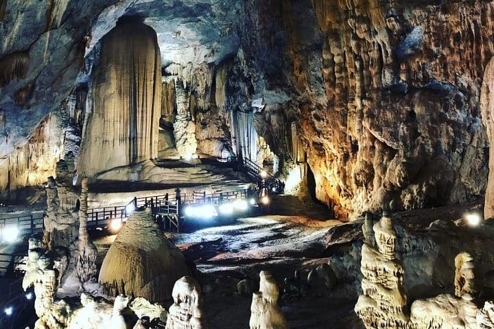 2 days: Hoi An - Hue - Phong Nha: world heritage Road