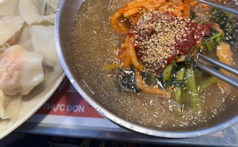Evening Food Tour of Kunming's Local Cuisine with Guide