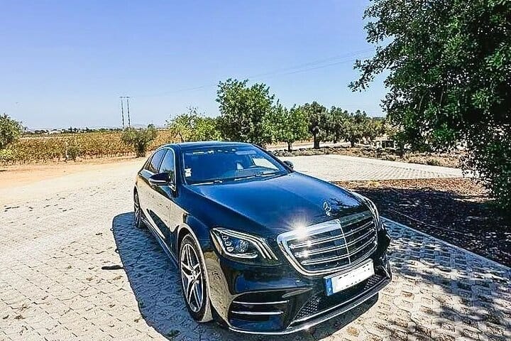 Private transfers between Faro and Alte 9
