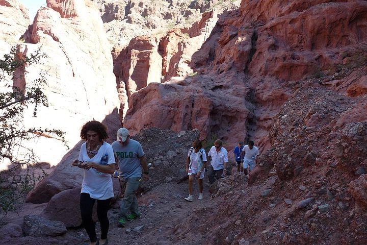 Quebrada de las Conchas: Scenic Hiking and Exploration from Cafayate