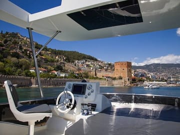 Private Yacht Tour in Alanya with Lunch and Drinks