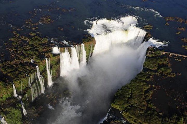 Iguazu Falls Adventure: 3-Night Tour from Buenos Aires with Guided Tours