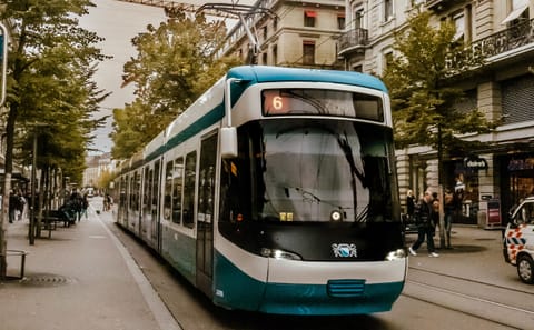 8-Day Scenic Rail Tour of Zürich and Switzerland