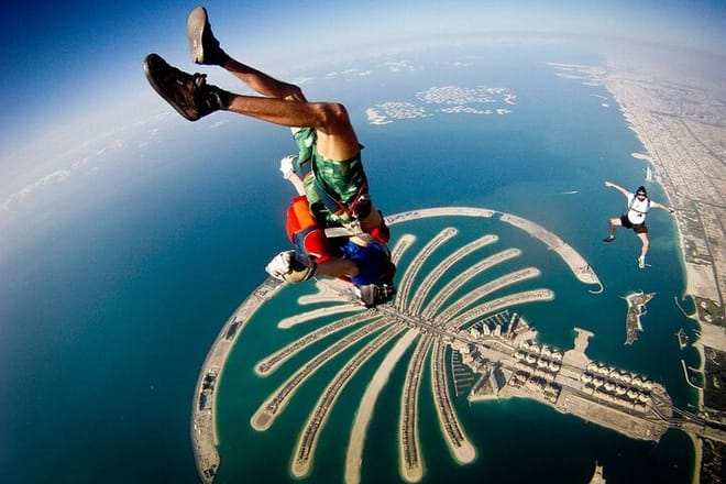 Dubai Skydive 200 miles per hour with Photos and Videos 