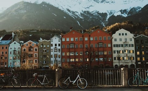 Private Cultural Tour of Innsbruck from Munich with Photoshoot