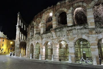 Private Guided Walking Tour of Historic Verona