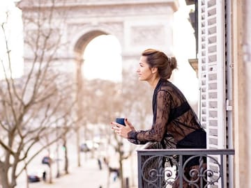 Arc de Triomphe Photography Experience in Barcelona