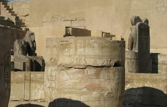 Luxor Private Tour with Guide & Tickets: Valley of Queens & Habu