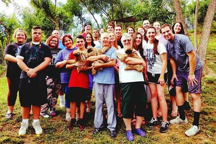 Let’s Go Native Roatan City Cultural Tour, Transfer